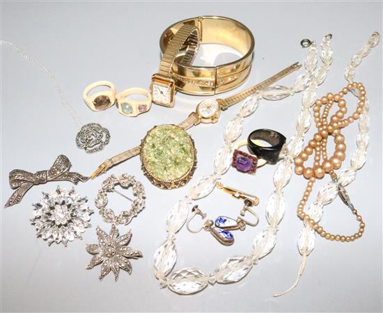 Mixed costume jewellery